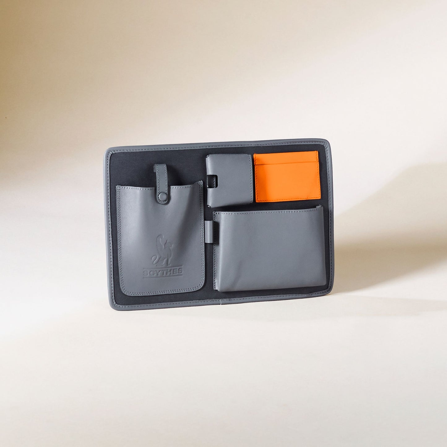 Compartiment en cuir et tissus pour sacoche Ares